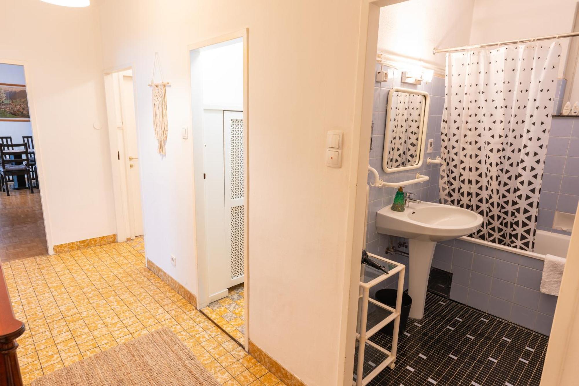 Central Living Apartment Opera Bécs Kültér fotó