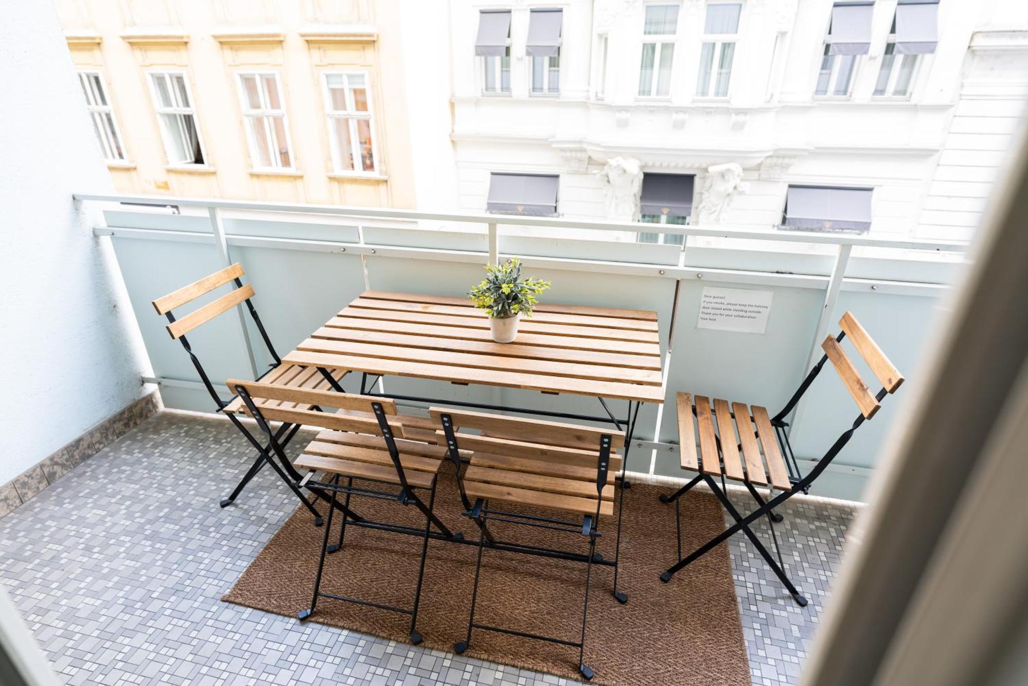 Central Living Apartment Opera Bécs Kültér fotó